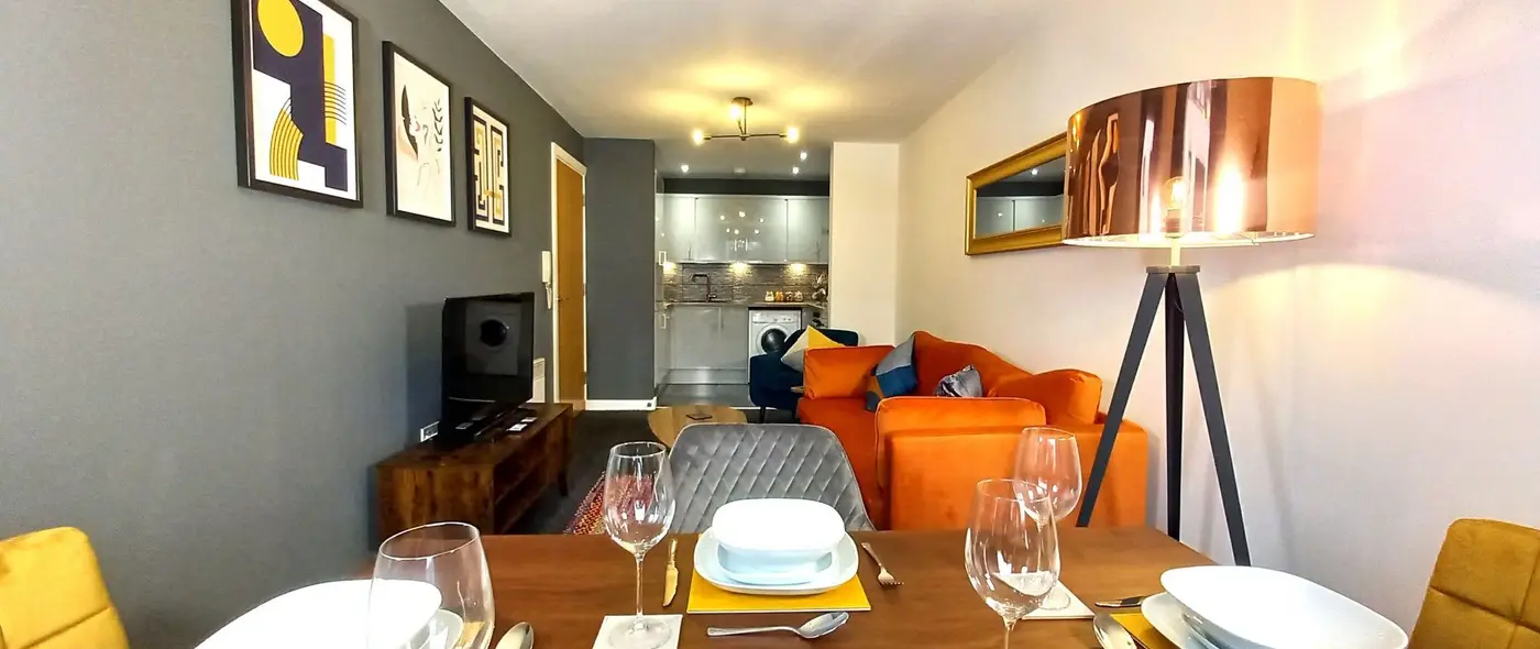 LUXURY SERVICED 2 BEDROOMS WITH 2 BATHROOMS APARTMENTS AVAILABLE