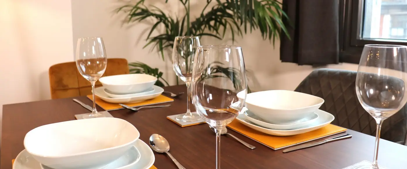 LUXURY SERVICED 2 BEDROOMS WITH 2 BATHROOMS APARTMENTS AVAILABLE