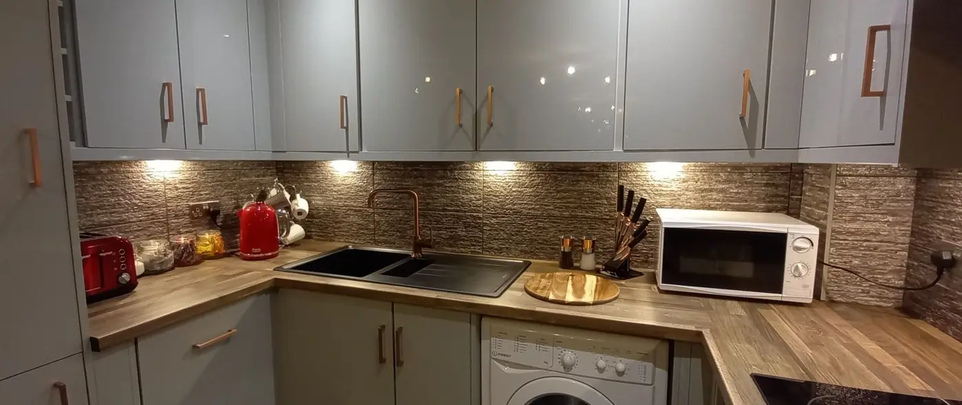 LUXURY SERVICED 2 BEDROOMS WITH 2 BATHROOMS APARTMENTS AVAILABLE