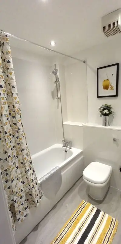 LUXURY SERVICED 2 BEDROOMS WITH 2 BATHROOMS APARTMENTS AVAILABLE