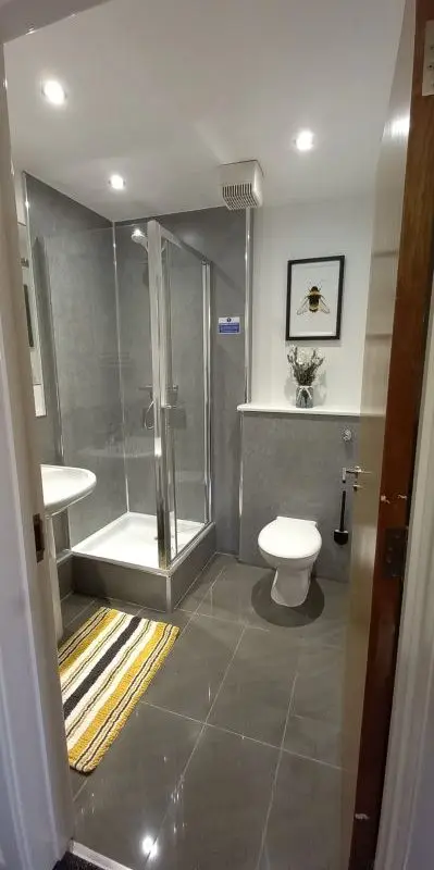 LUXURY SERVICED 2 BEDROOMS WITH 2 BATHROOMS APARTMENTS AVAILABLE