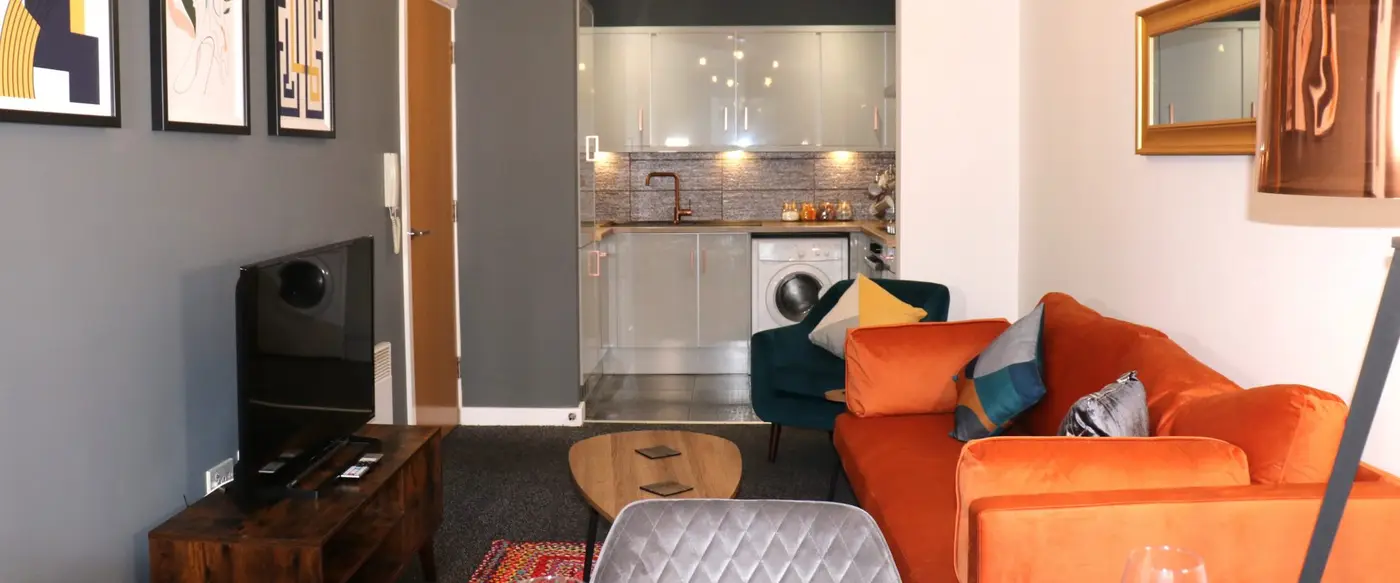 LUXURY SERVICED 2 BEDROOMS WITH 2 BATHROOMS APARTMENTS AVAILABLE