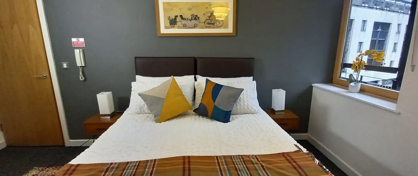 LUXURY SERVICED 2 BEDROOMS WITH 2 BATHROOMS APARTMENTS AVAILABLE